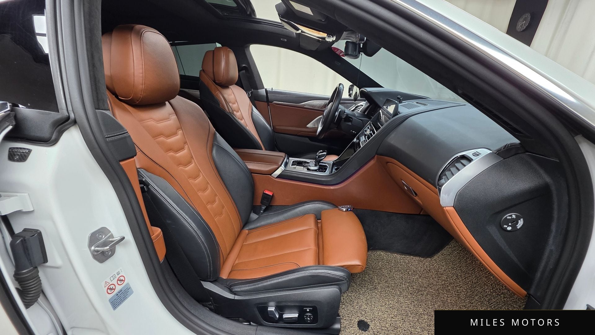 BMW 8시리즈 (G15) 2022 — миниатюра 10