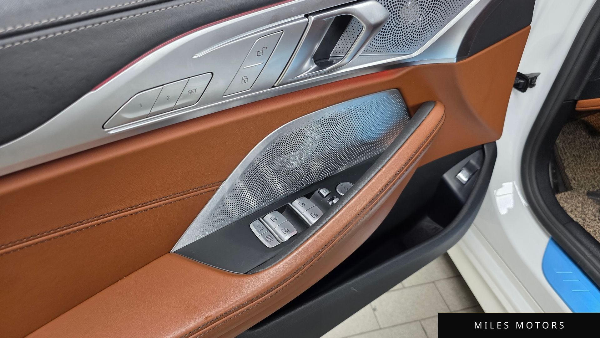BMW 8시리즈 (G15) 2022 — миниатюра 13