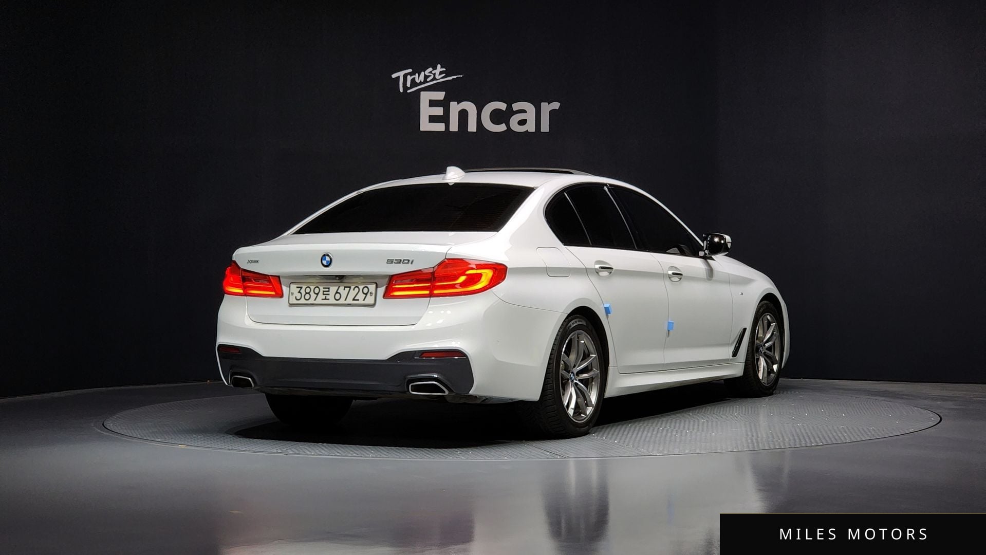 BMW 5 Series (G30) 2017 — миниатюра 2