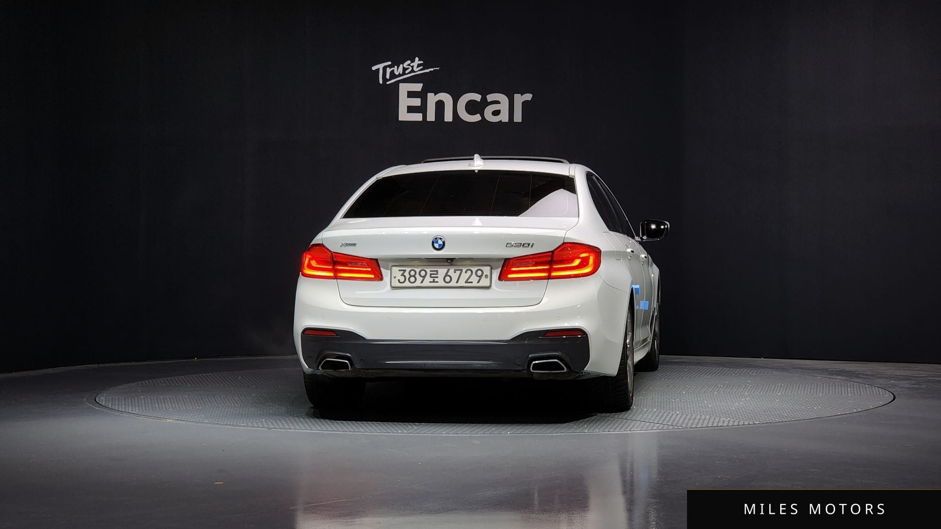 BMW 5 Series (G30) 2017 — миниатюра 4