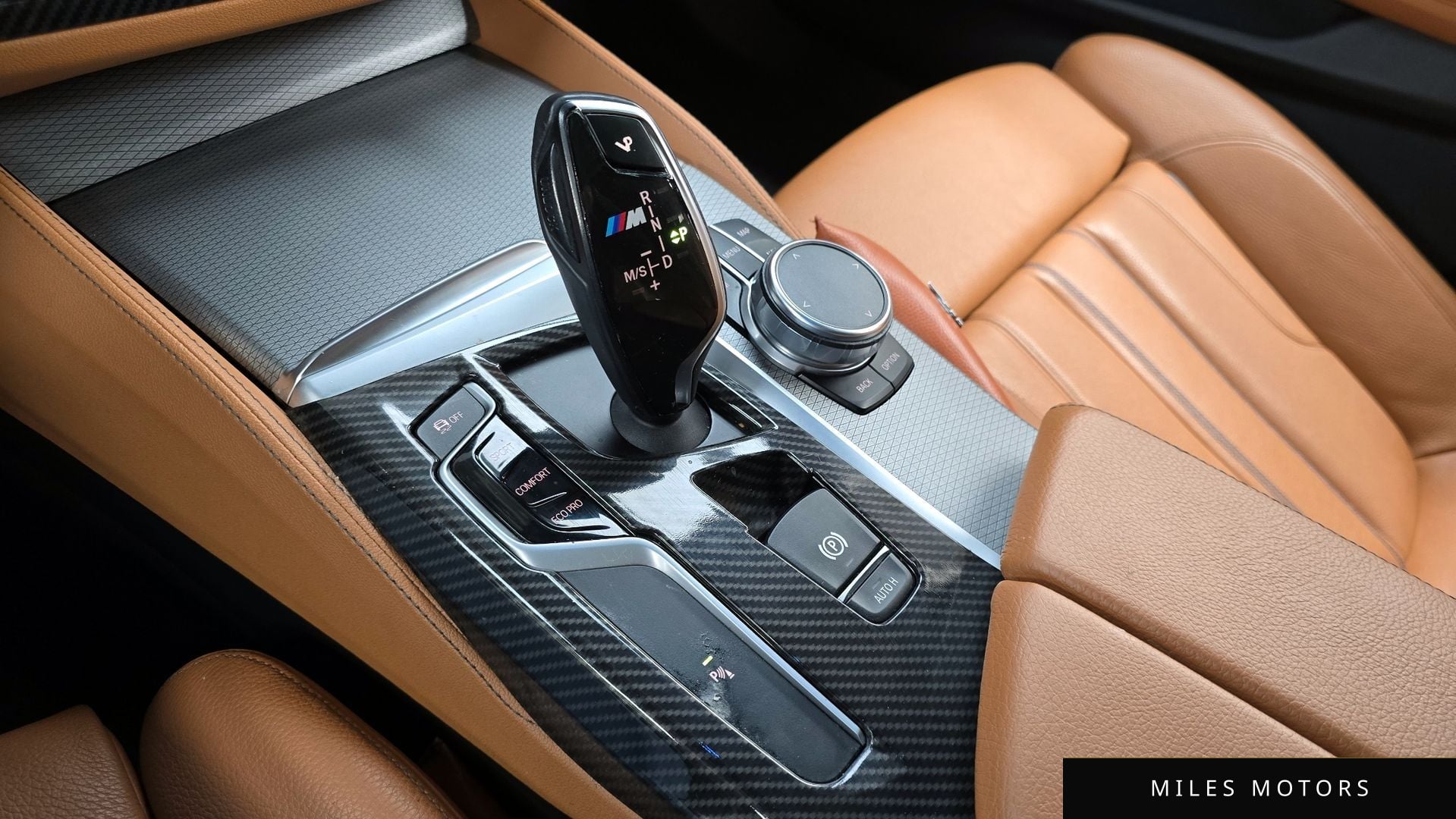 BMW 5 Series (G30) 2017 — миниатюра 9