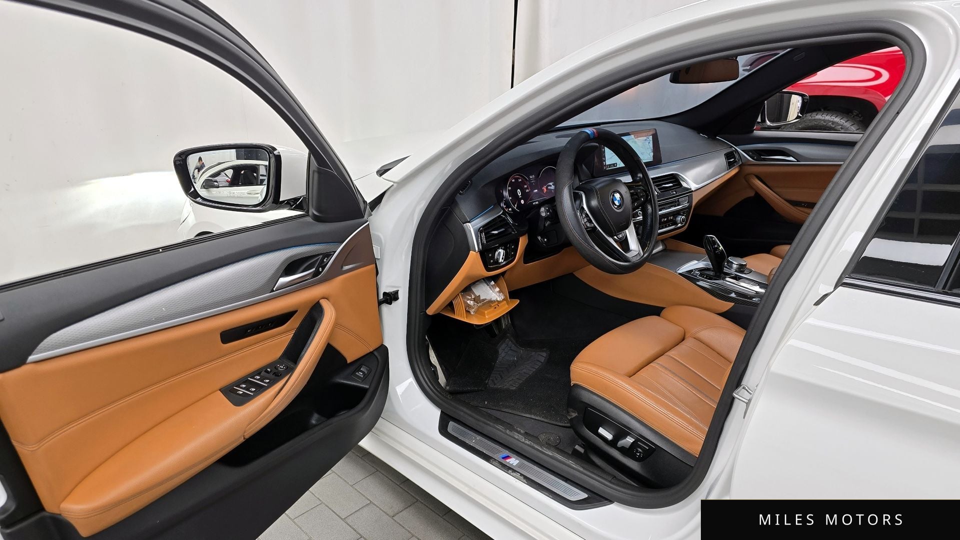 BMW 5 Series (G30) 2017 — миниатюра 10