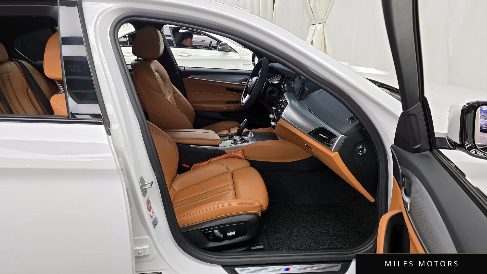 BMW 5 Series (G30) 2017 — миниатюра 11