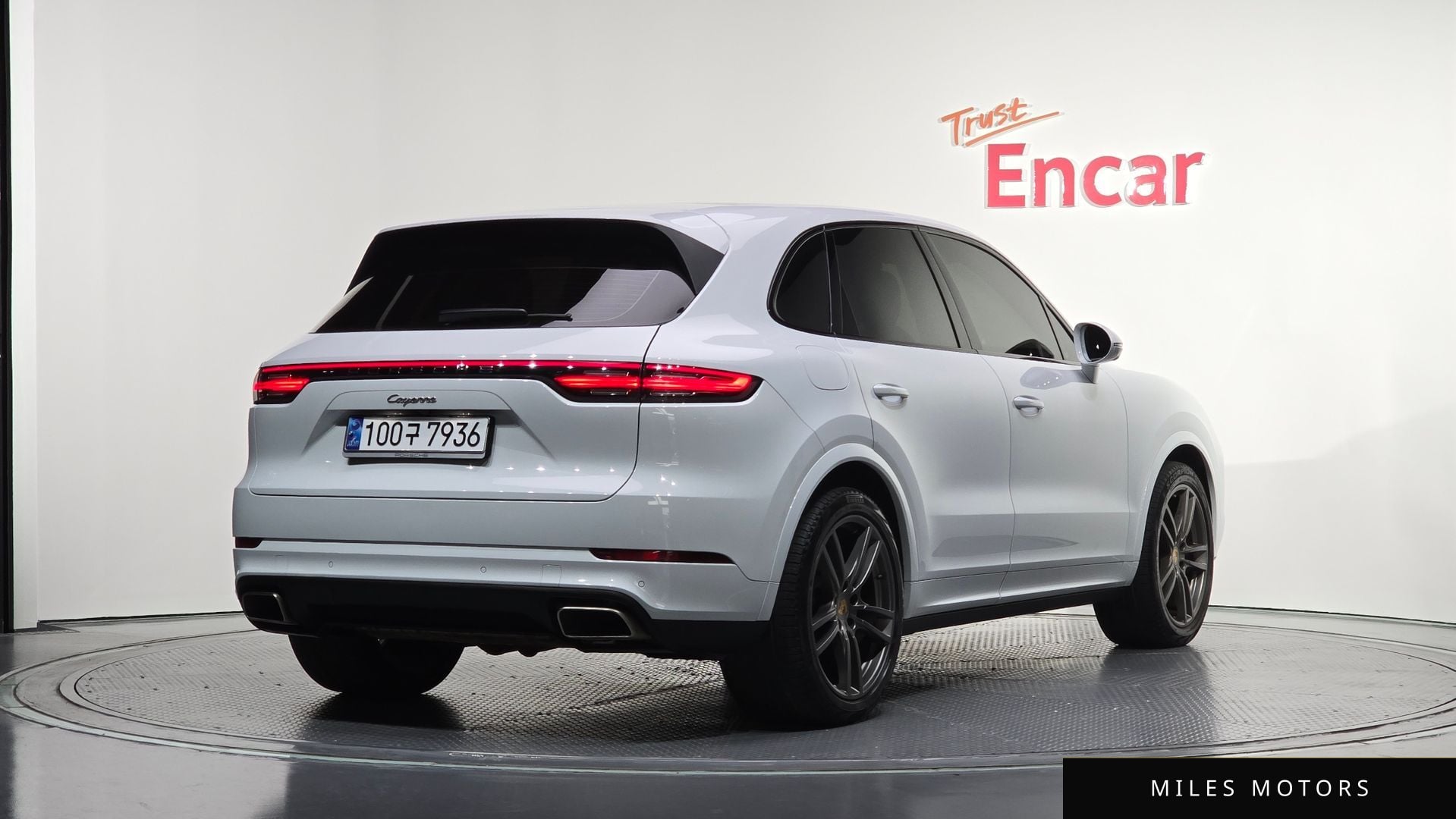 Porsche Cayenne 2020 — миниатюра 2