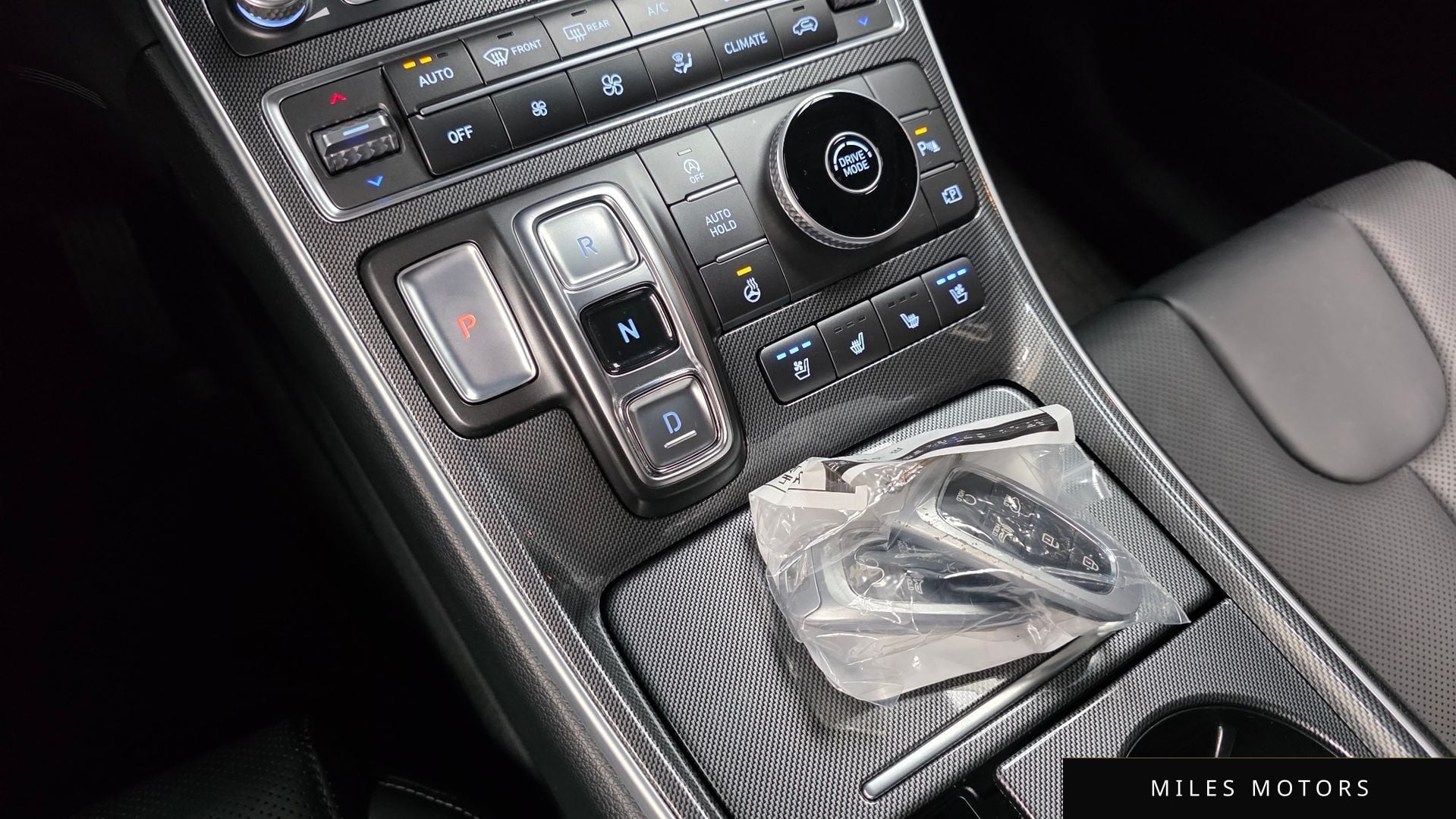 Hyundai Santafe 2021 — миниатюра 9