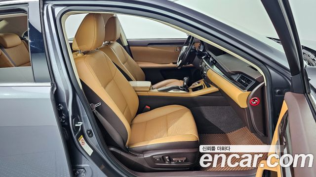 Лексус ES300h 2018 — миниатюра 12