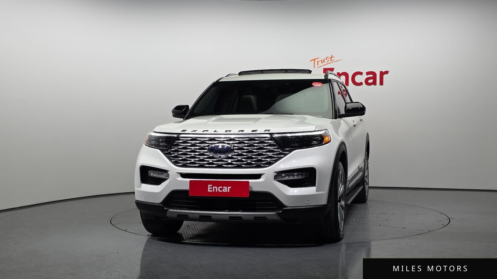 Ford Explorer 2022 — миниатюра 3