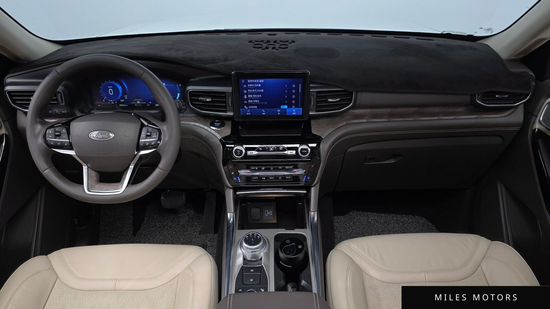 Ford Explorer 2022 — миниатюра 7