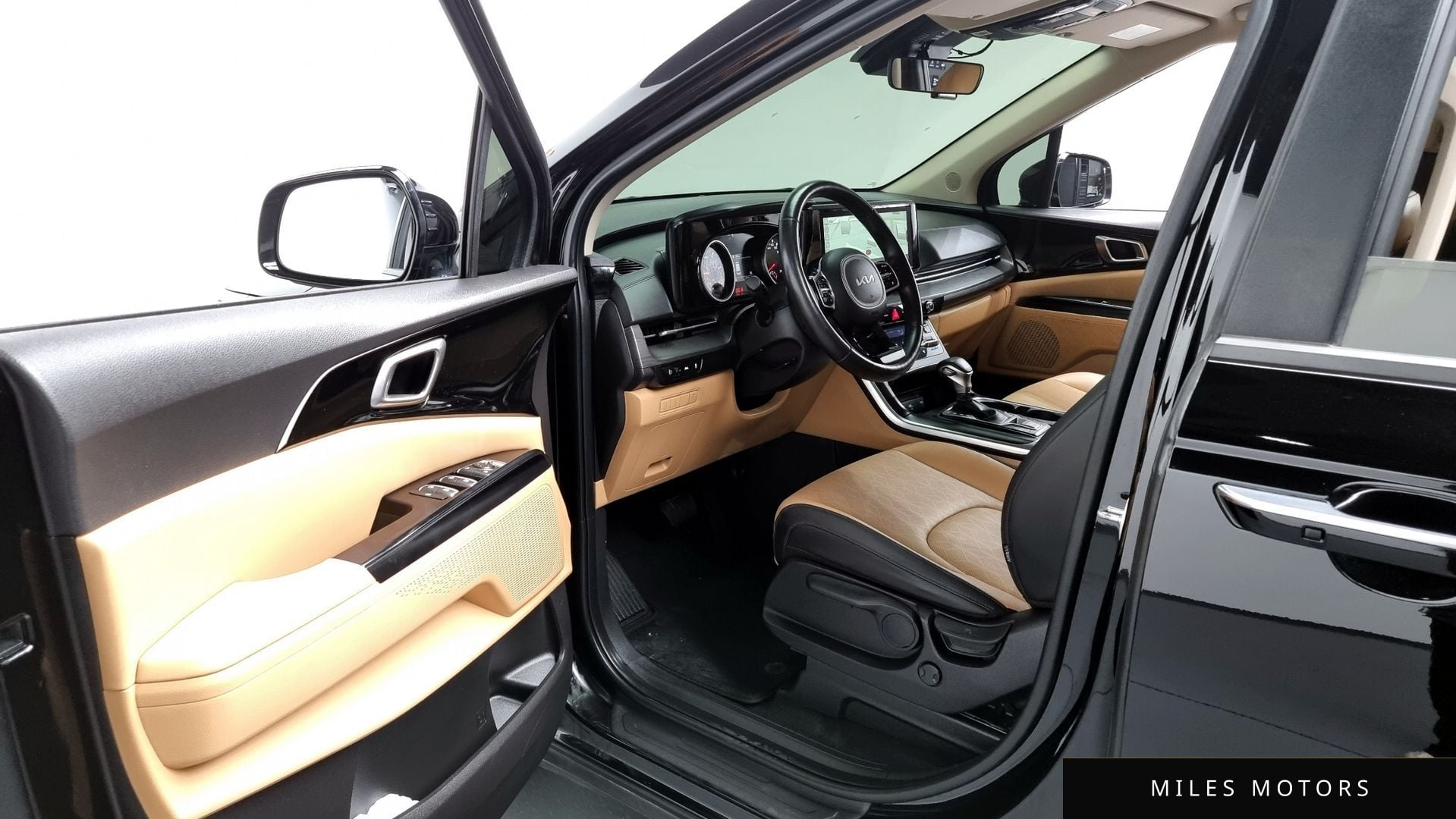 Kia Carnival 2023 — миниатюра 10
