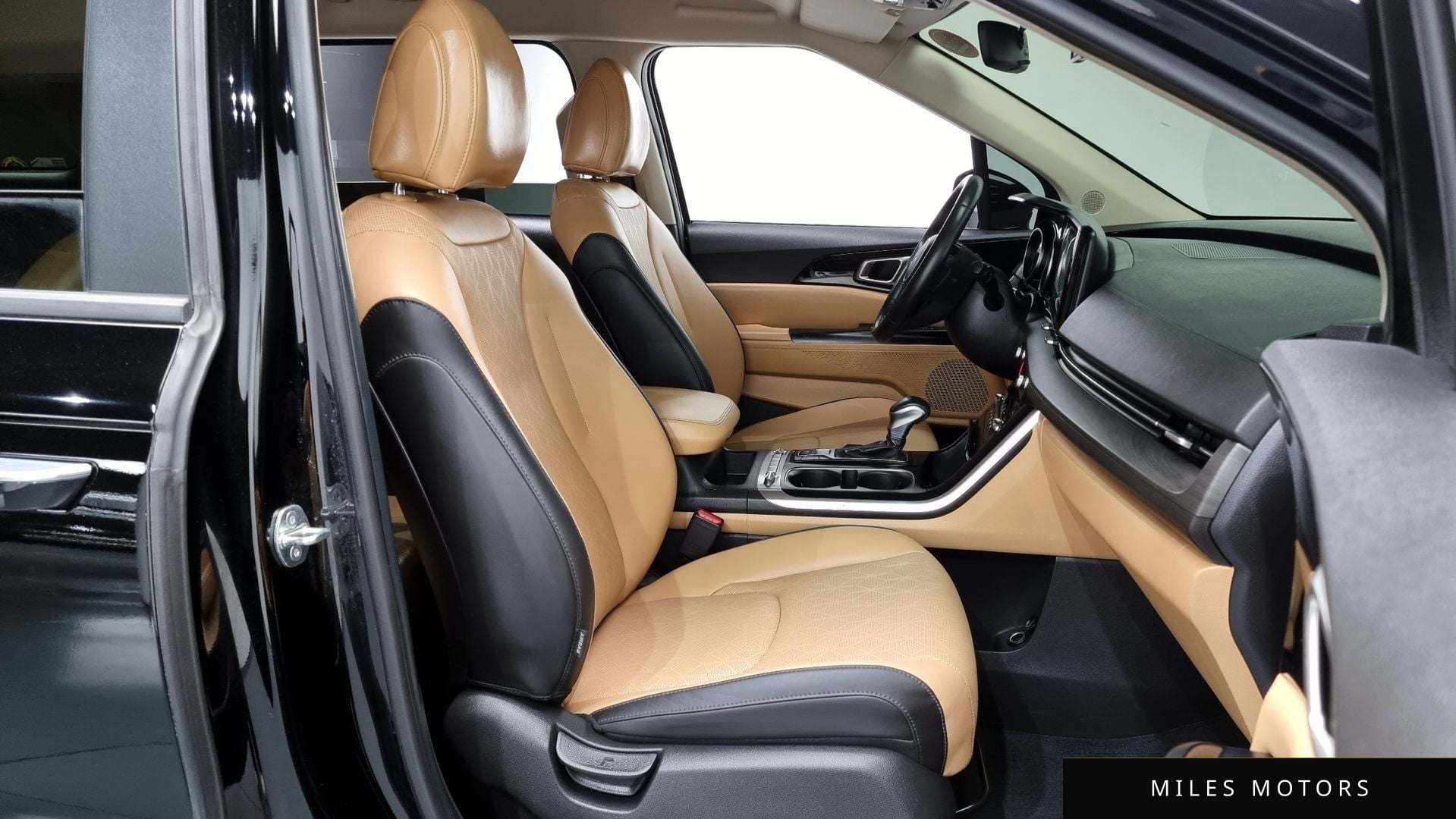 Kia Carnival 2023 — миниатюра 11