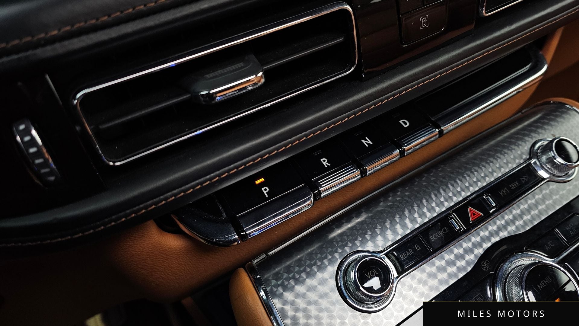Lincoln Aviator 2022 — миниатюра 9
