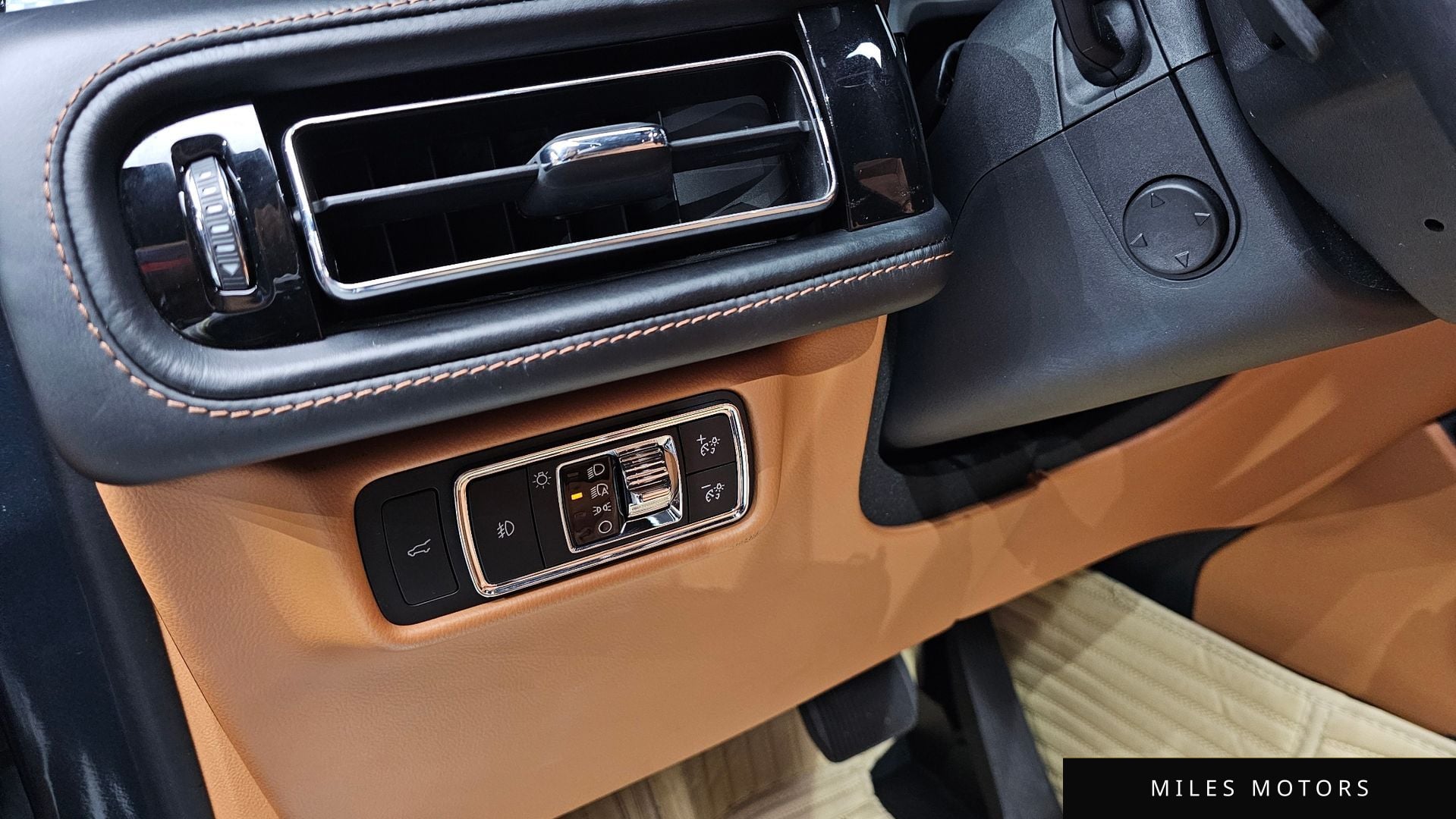 Lincoln Aviator 2022 — миниатюра 12