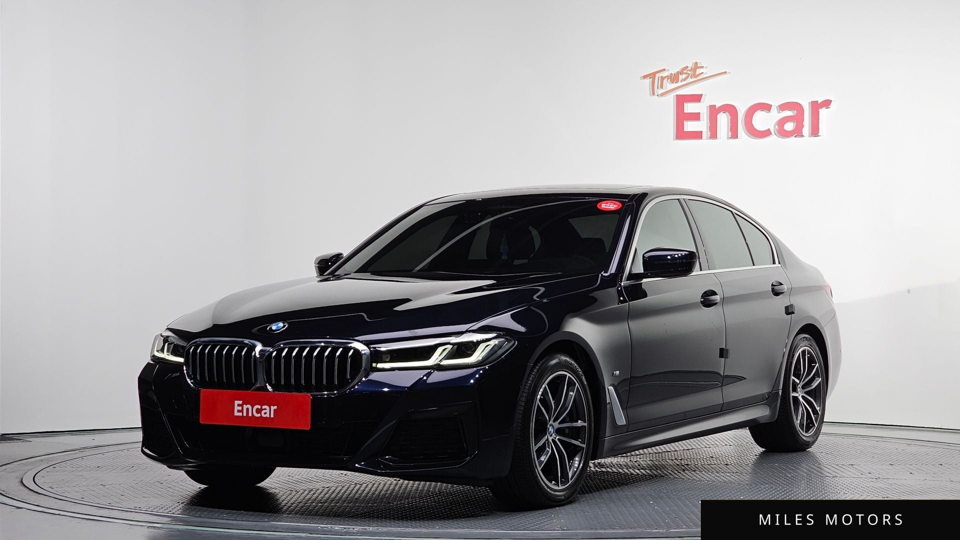 BMW 5 Series (G30) 2022 — фото 1 из 12