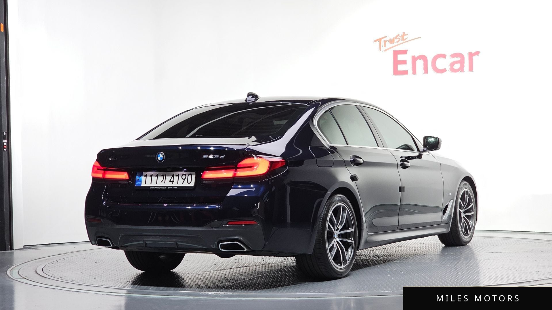 BMW 5 Series (G30) 2022 — миниатюра 2