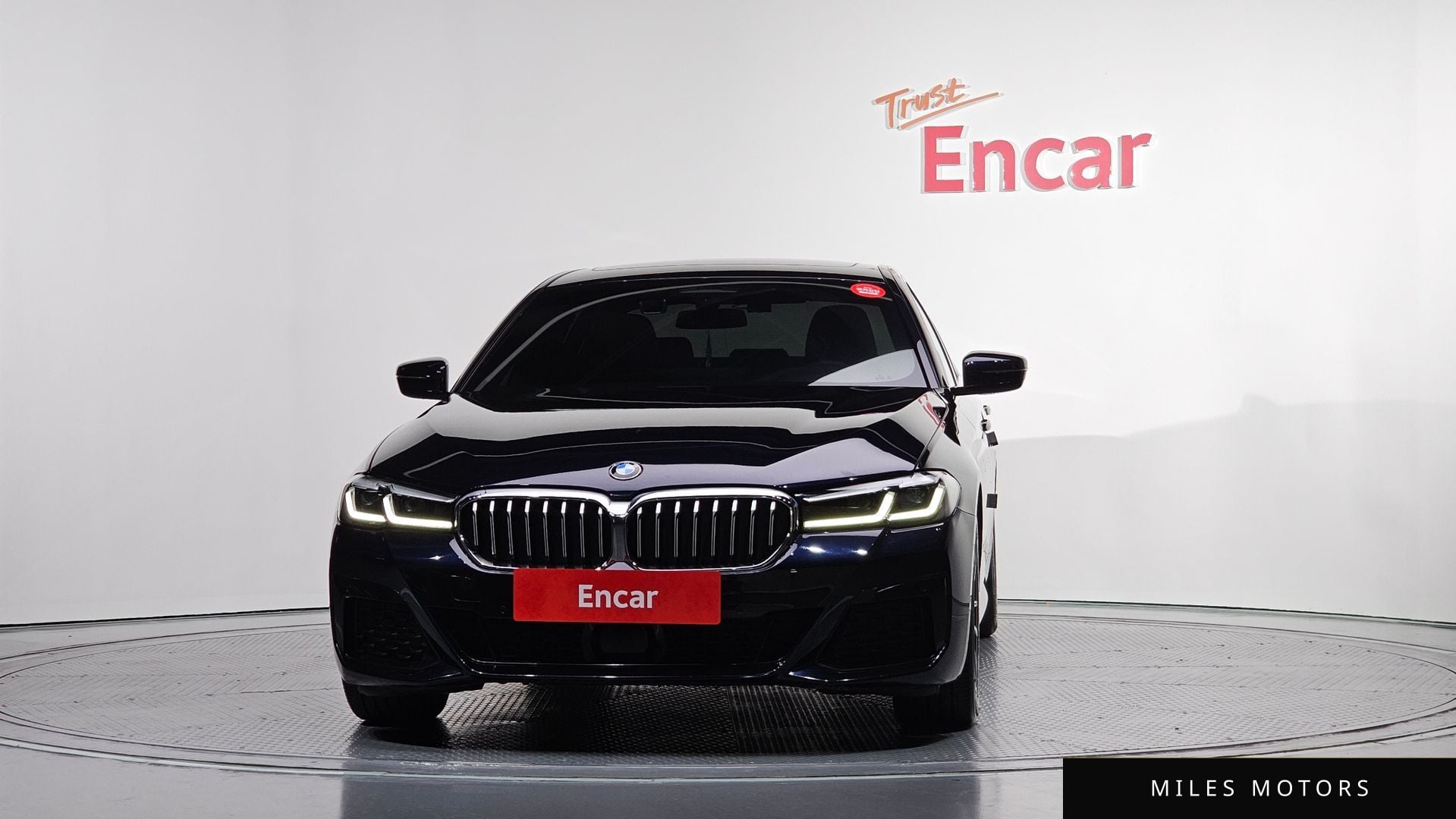 BMW 5 Series (G30) 2022 — миниатюра 3