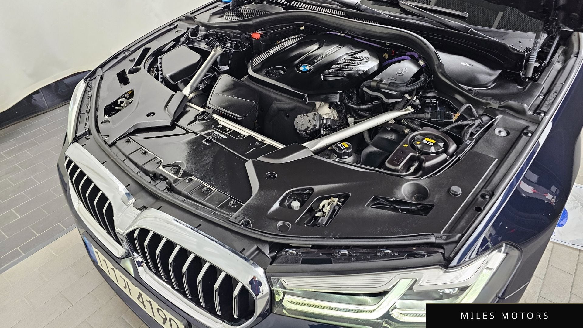 BMW 5 Series (G30) 2022 — миниатюра 6