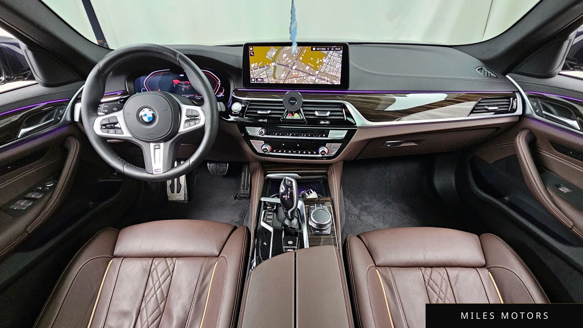 BMW 5 Series (G30) 2022 — миниатюра 7