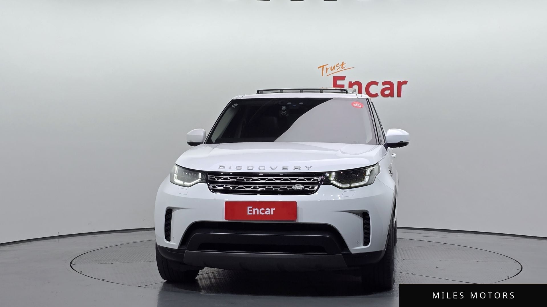 Land Rover Discovery 2019 — миниатюра 3