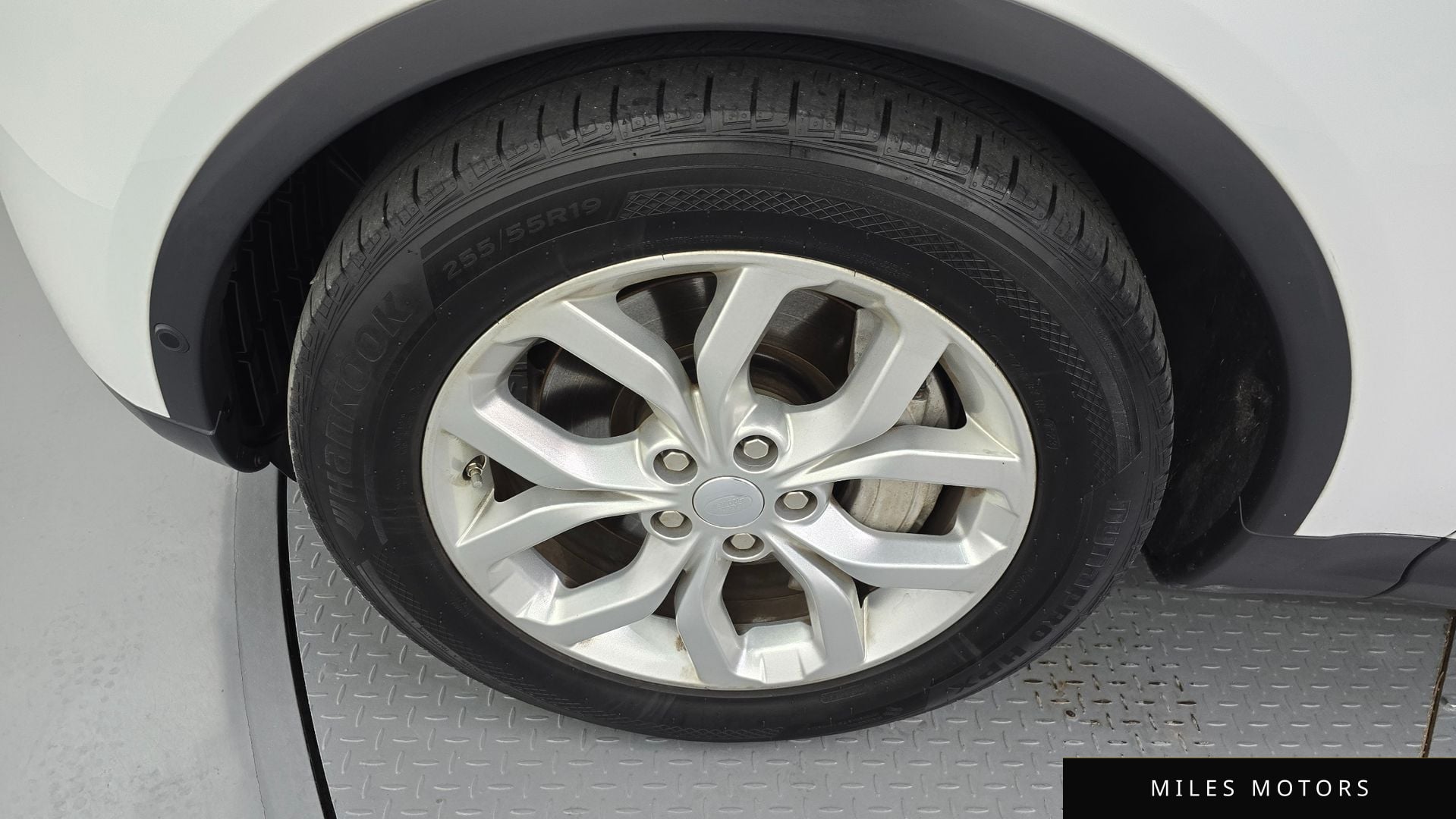 Land Rover Discovery 2019 — миниатюра 5