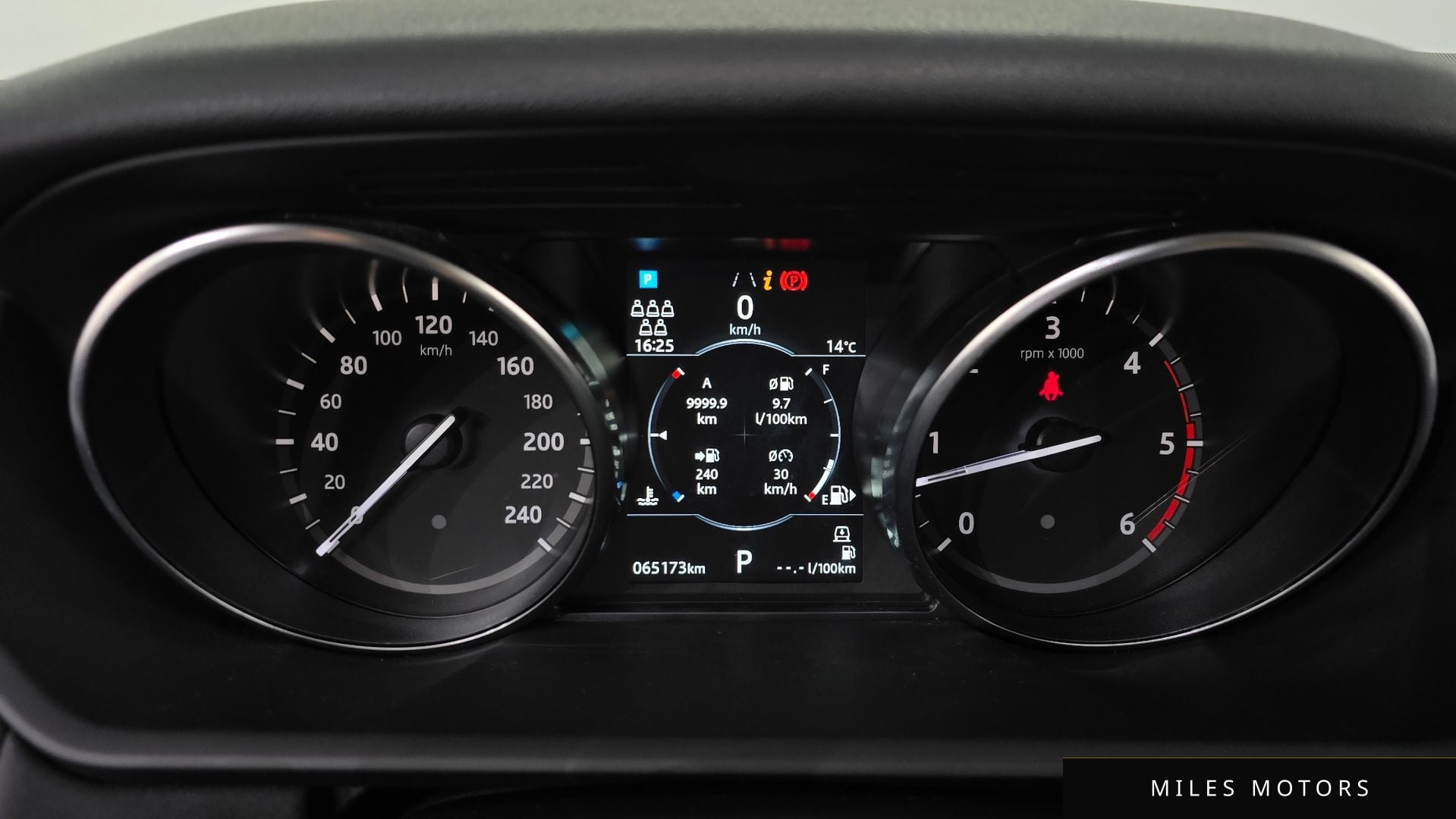 Land Rover Discovery 2019 — миниатюра 8