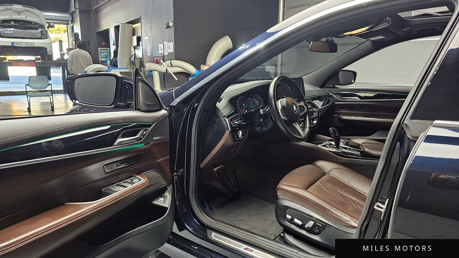 BMW 6 Series GT (G32) 2022 — миниатюра 11