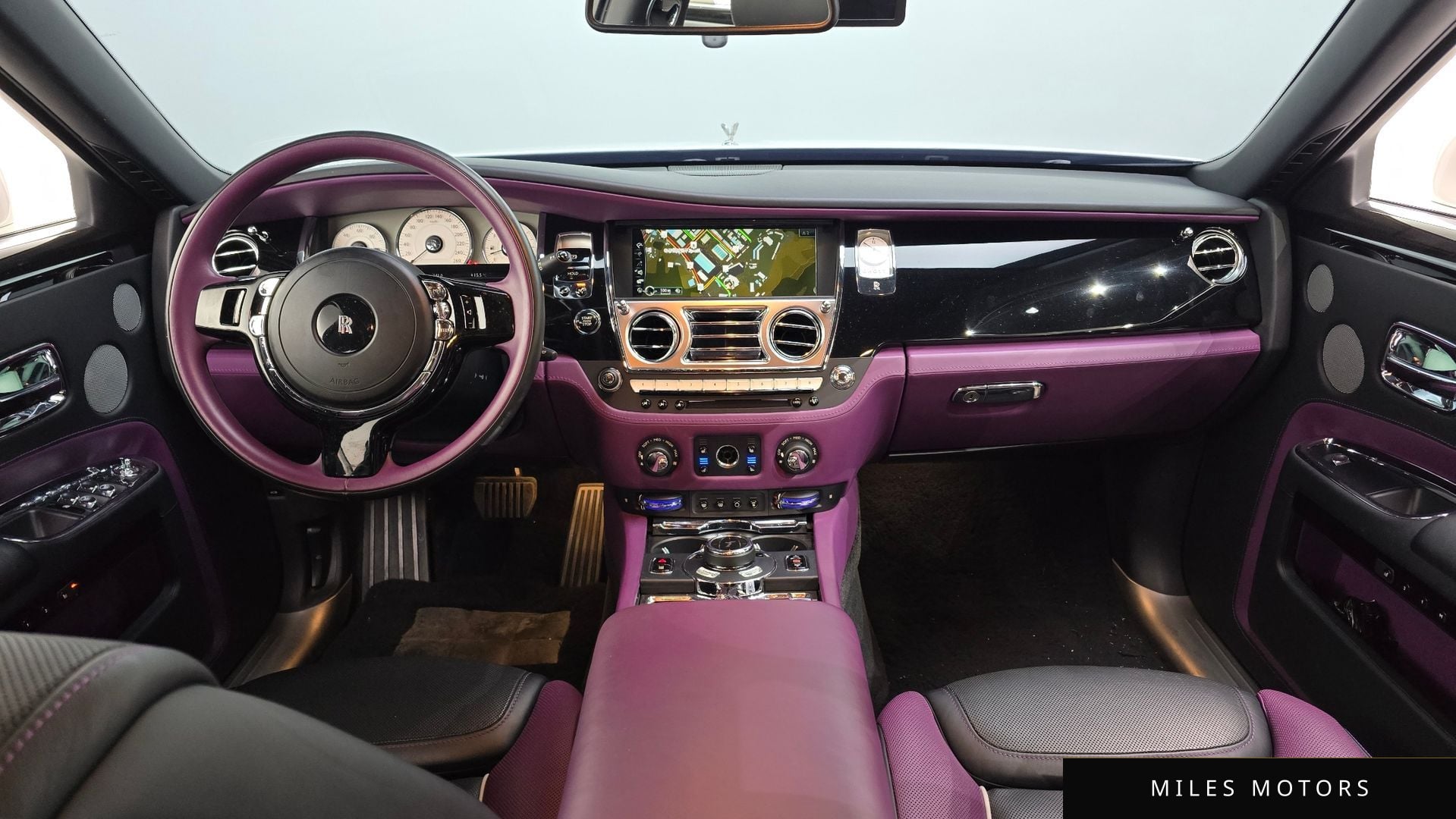 Rolls-Royce 고스트 2020 — миниатюра 7