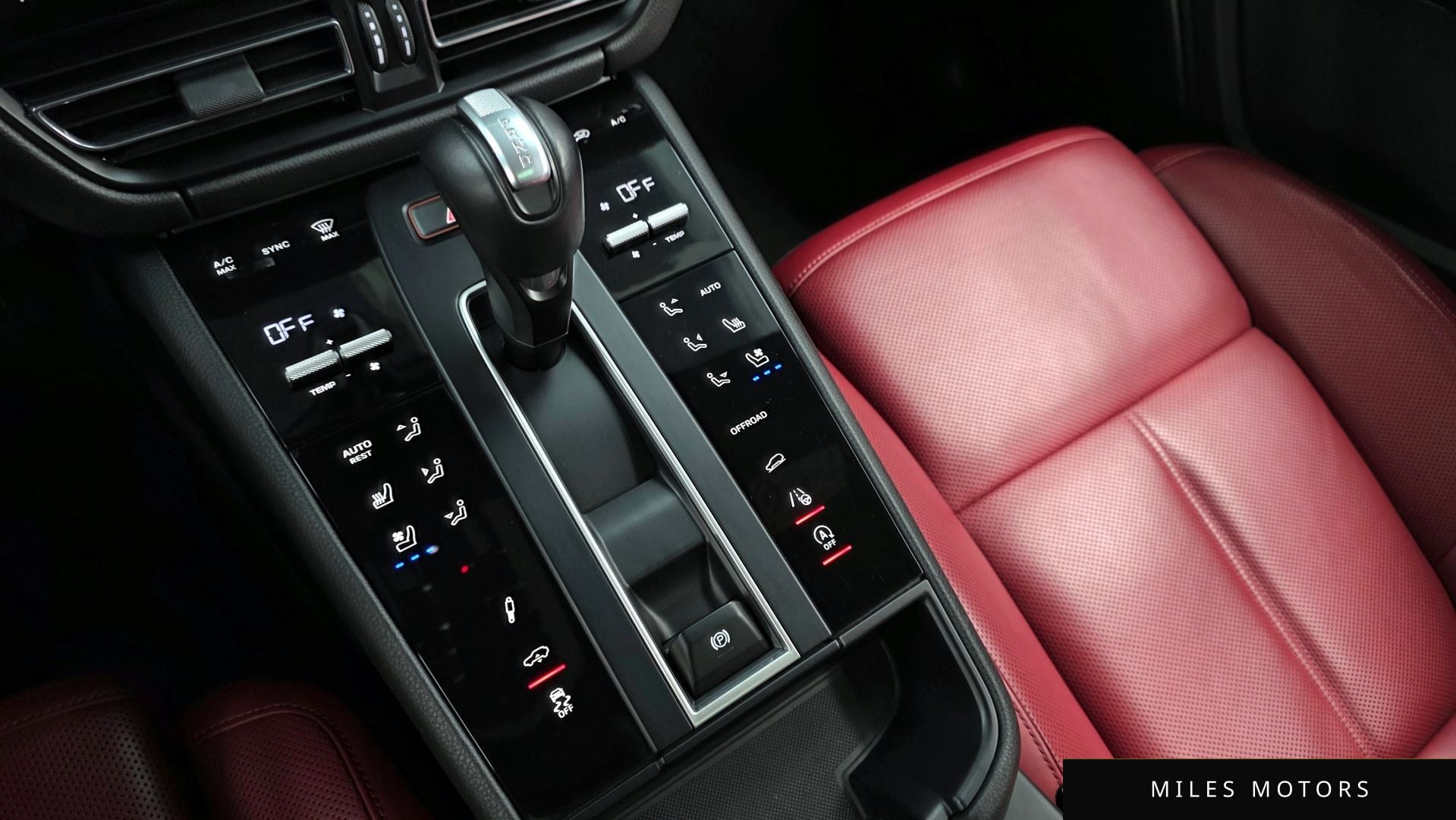 Porsche 마칸 2023 — миниатюра 9