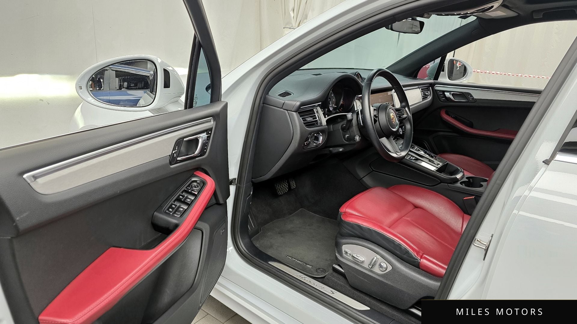Porsche 마칸 2023 — миниатюра 10