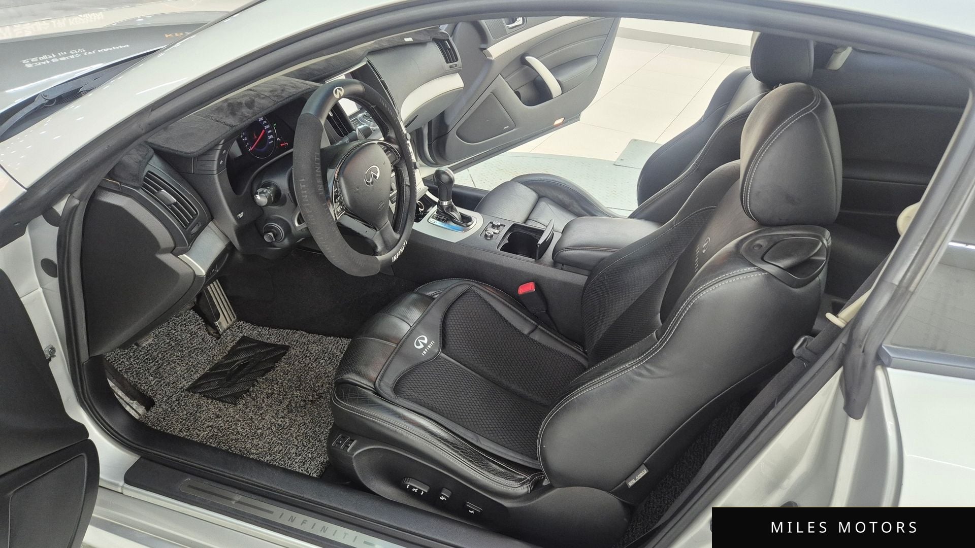 Infiniti G37 2009 — миниатюра 8