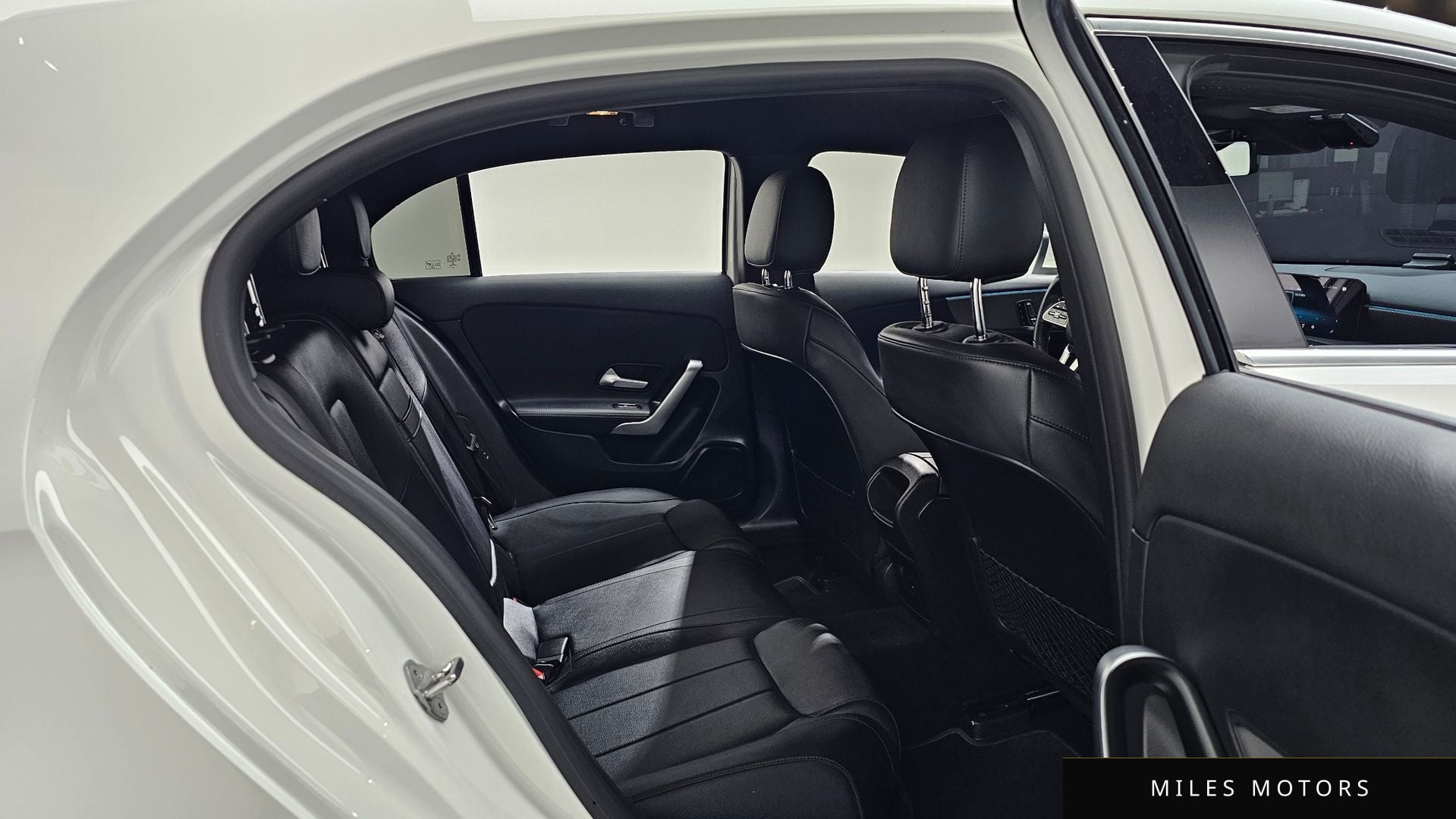 Mercedes-Benz A-Class W177 2023 — миниатюра 12