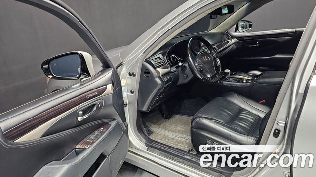 Лексус LS460 2014 — миниатюра 10