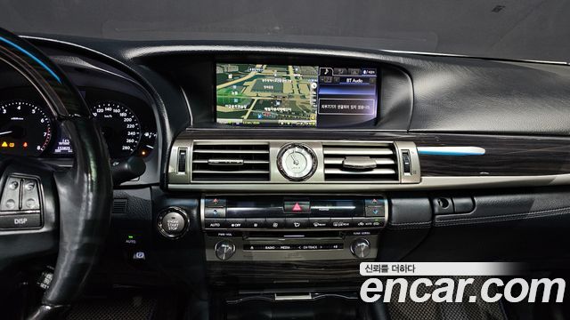 Лексус LS460 2014 — миниатюра 14