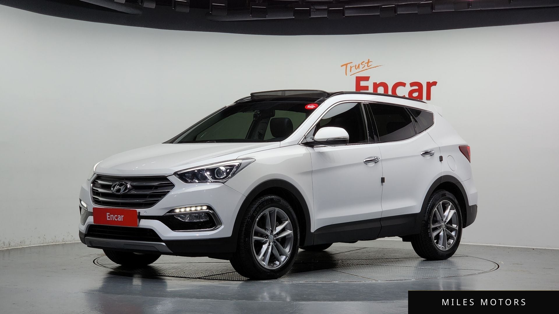 Hyundai Santafe 2016 — фото 1 из 12