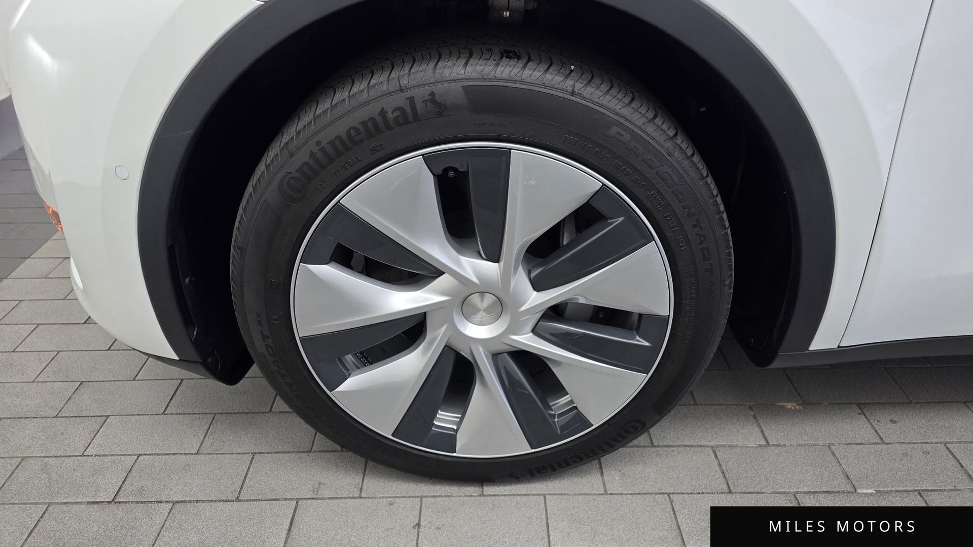 Tesla 모델 Y 2022 — миниатюра 5
