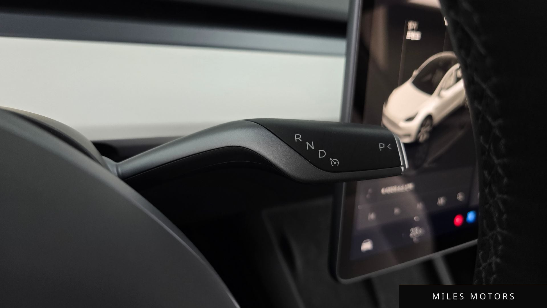Tesla 모델 Y 2022 — миниатюра 9