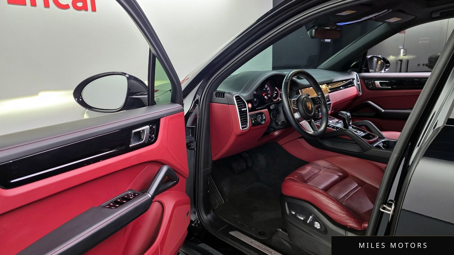 Porsche Cayenne 2020 — миниатюра 10