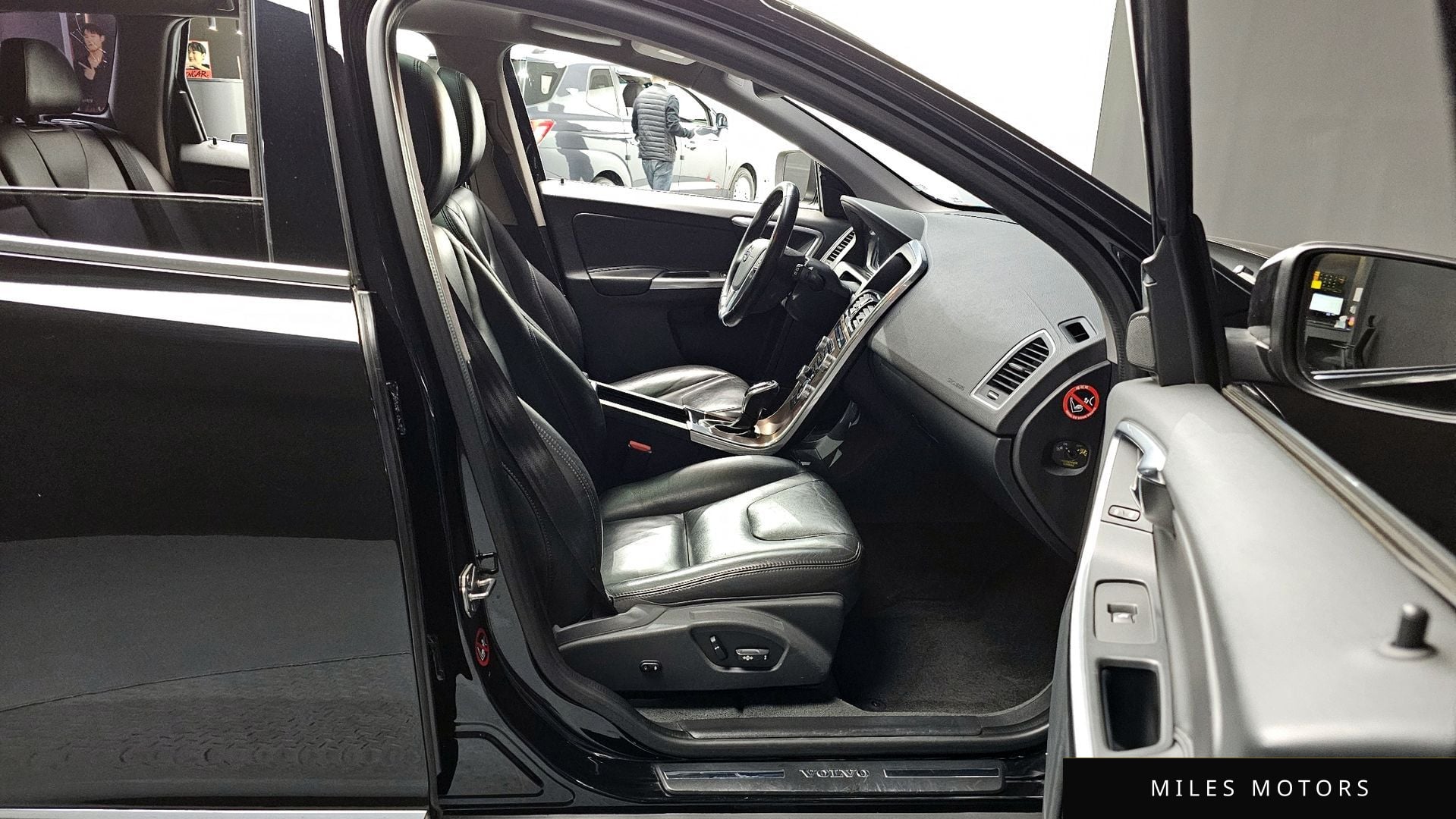 Volvo XC60 2017 — миниатюра 11