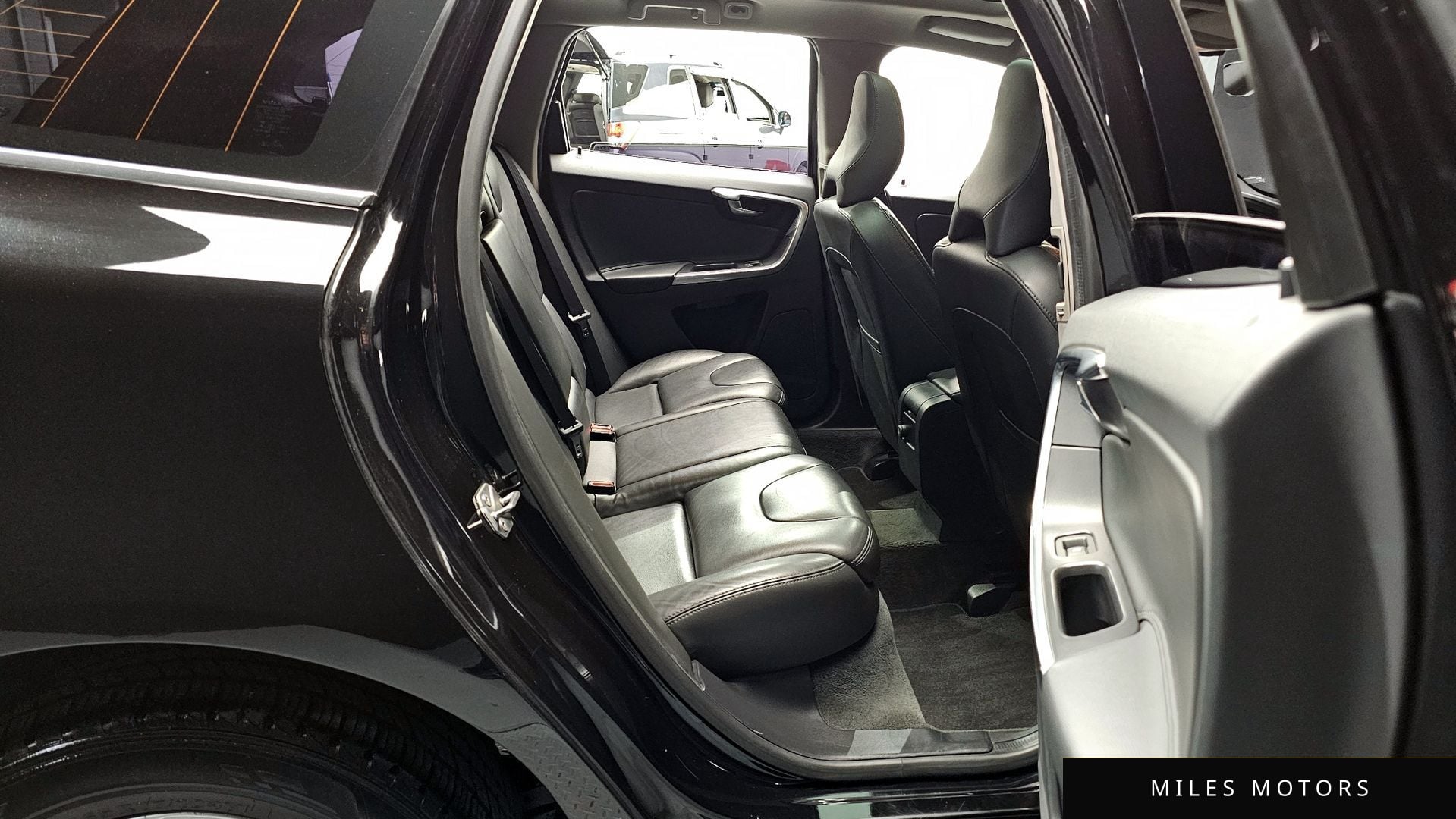 Volvo XC60 2017 — миниатюра 12