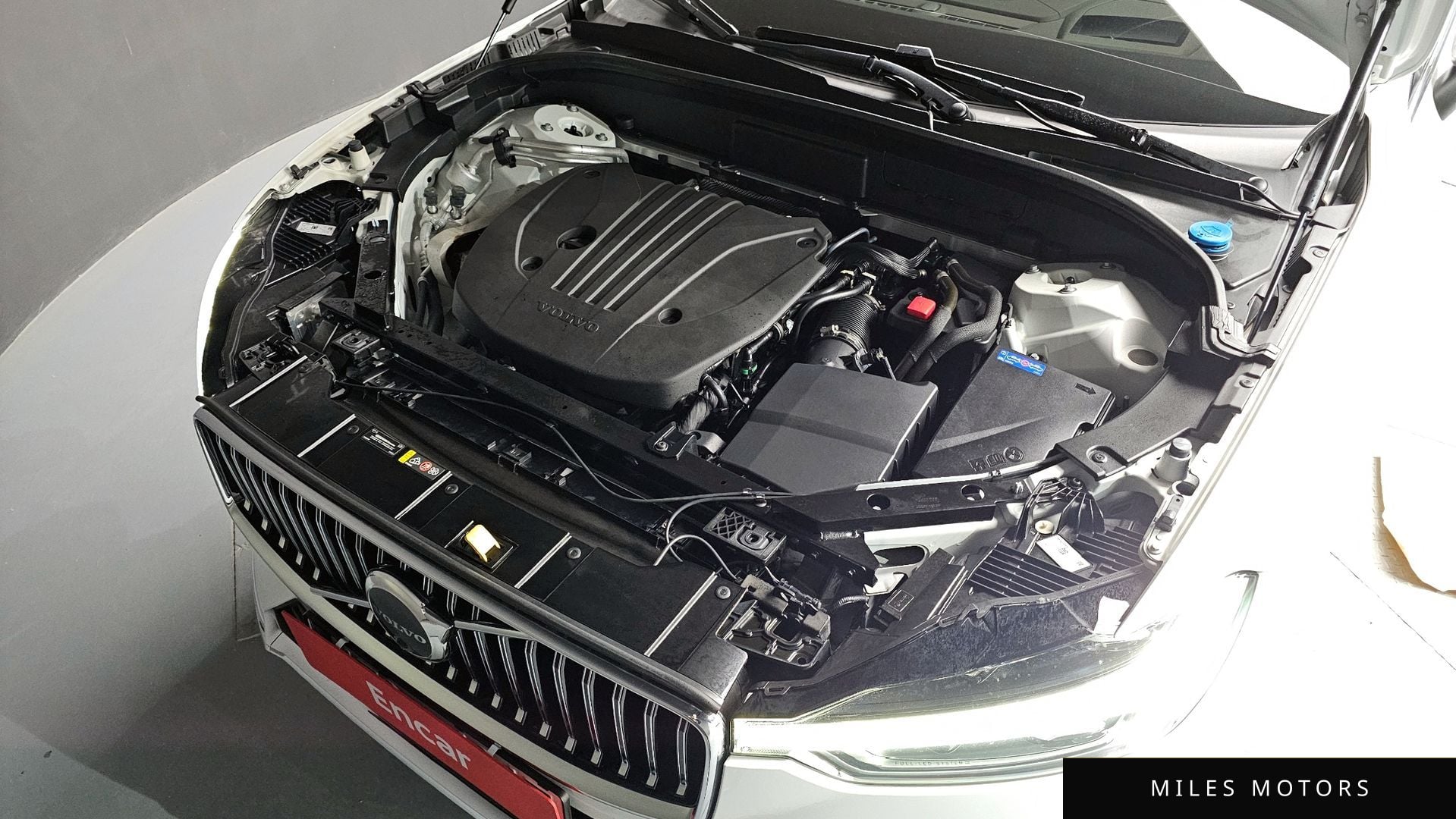 Volvo XC60 2023 — миниатюра 6