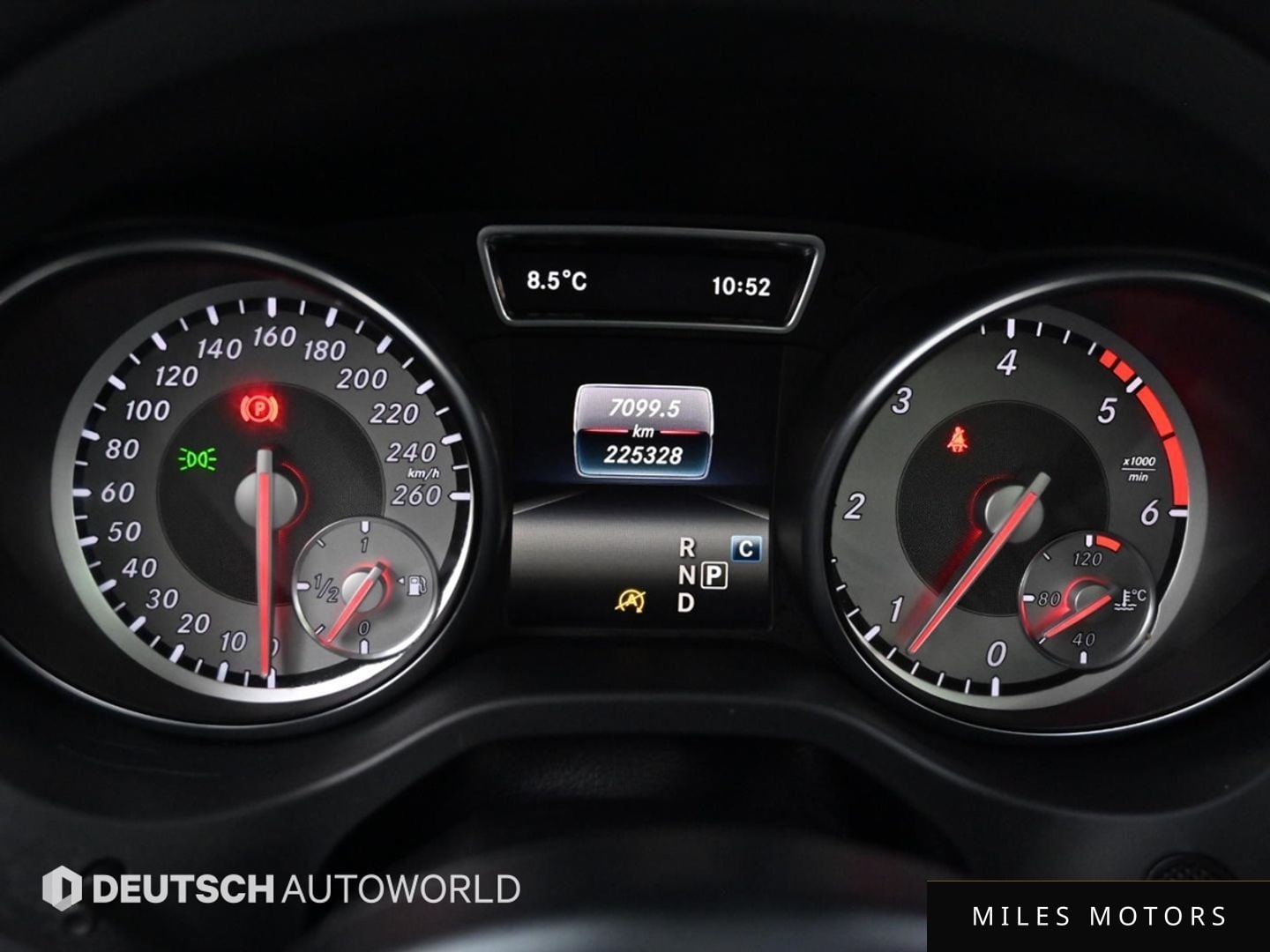 Mercedes-Benz GLA-Class X156 2017 — миниатюра 8