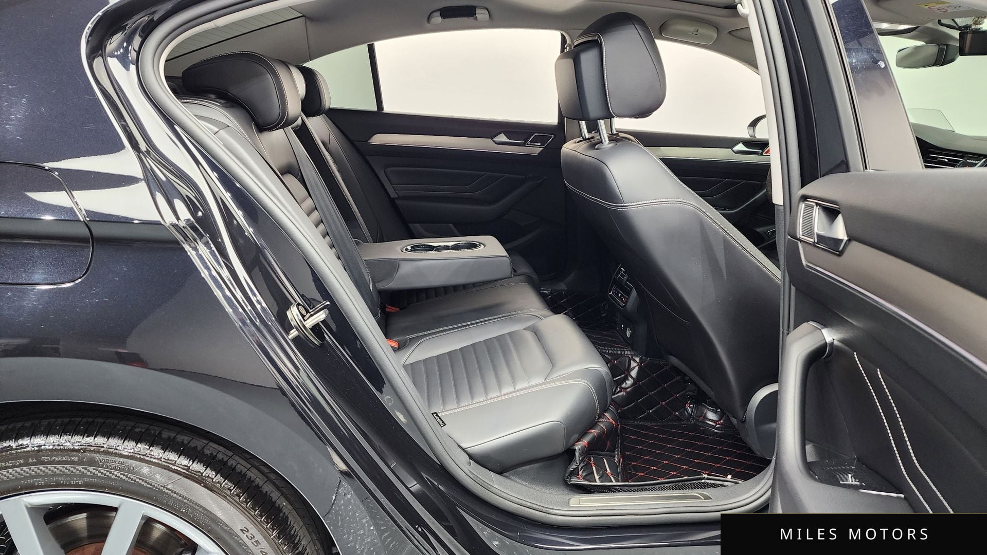 Volkswagen Passat 2022 — миниатюра 12