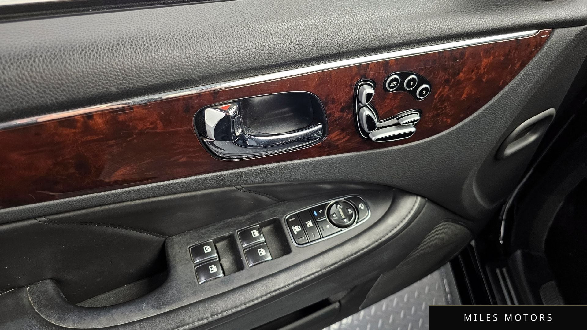 Hyundai 에쿠스(신형) 2012 — миниатюра 18