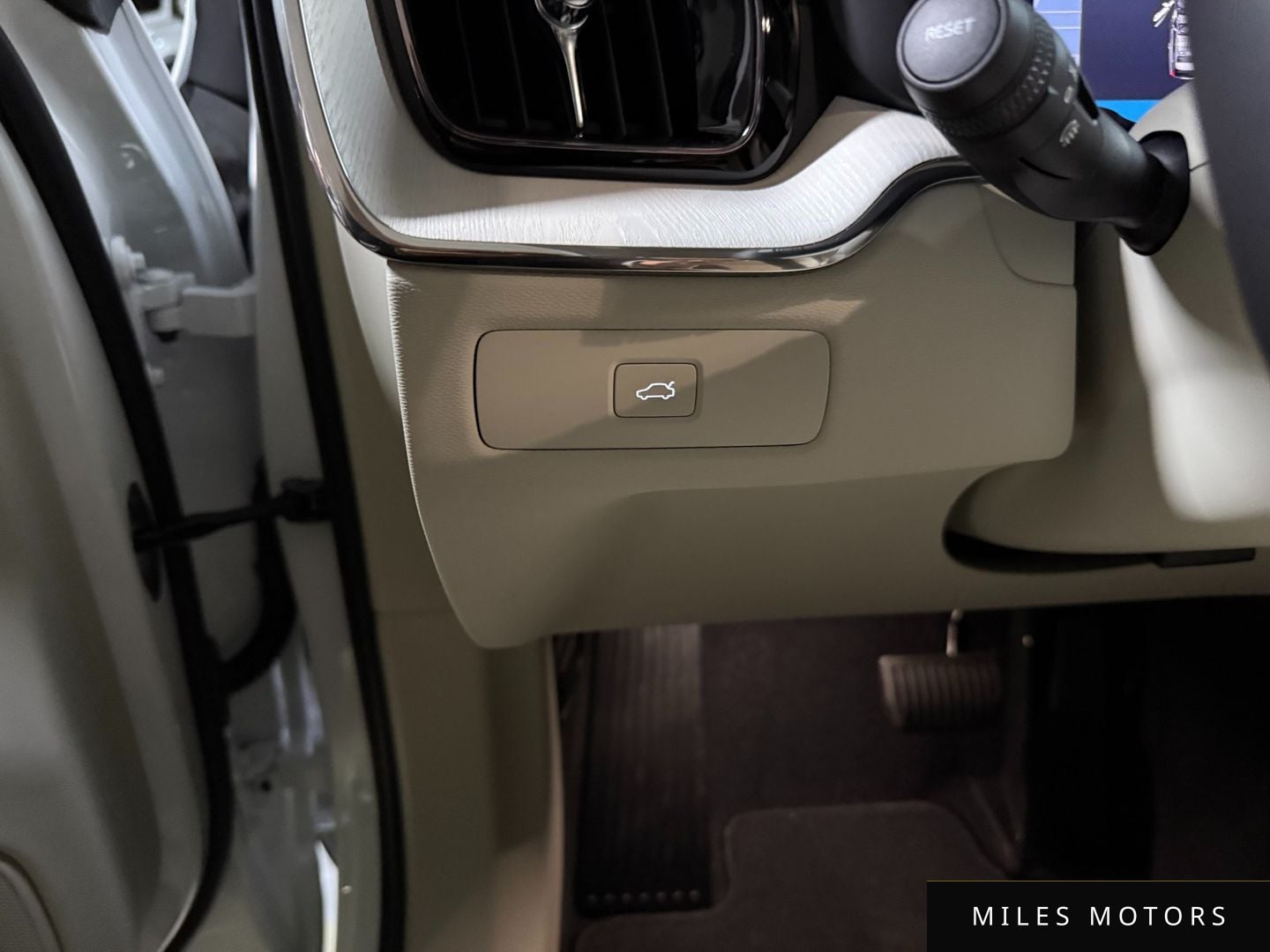 Volvo XC60 2026 — миниатюра 12