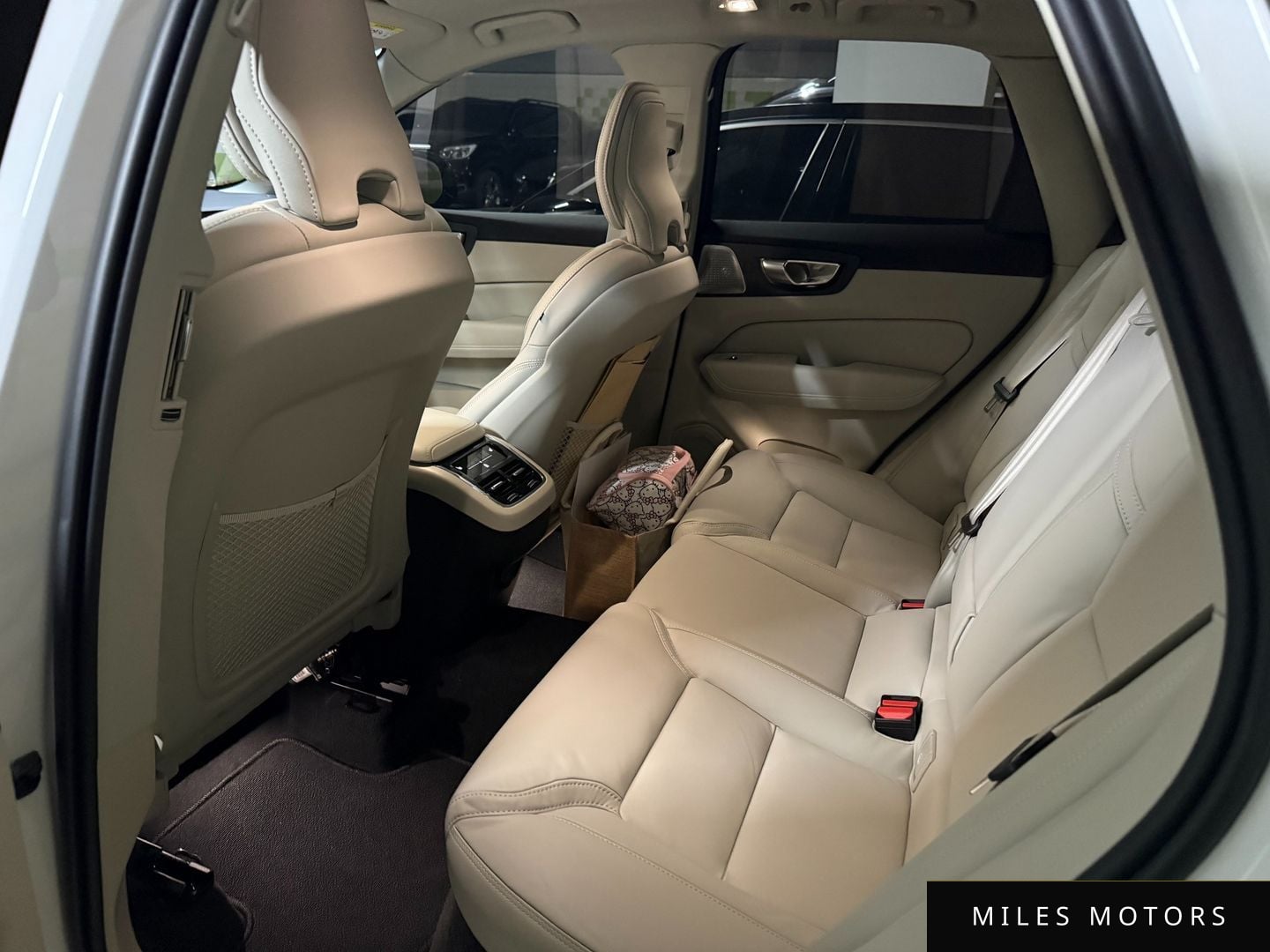Volvo XC60 2026 — миниатюра 15