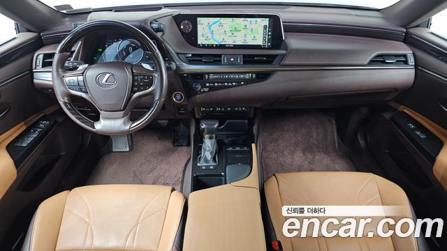 Лексус ES300h 2019 — миниатюра 7