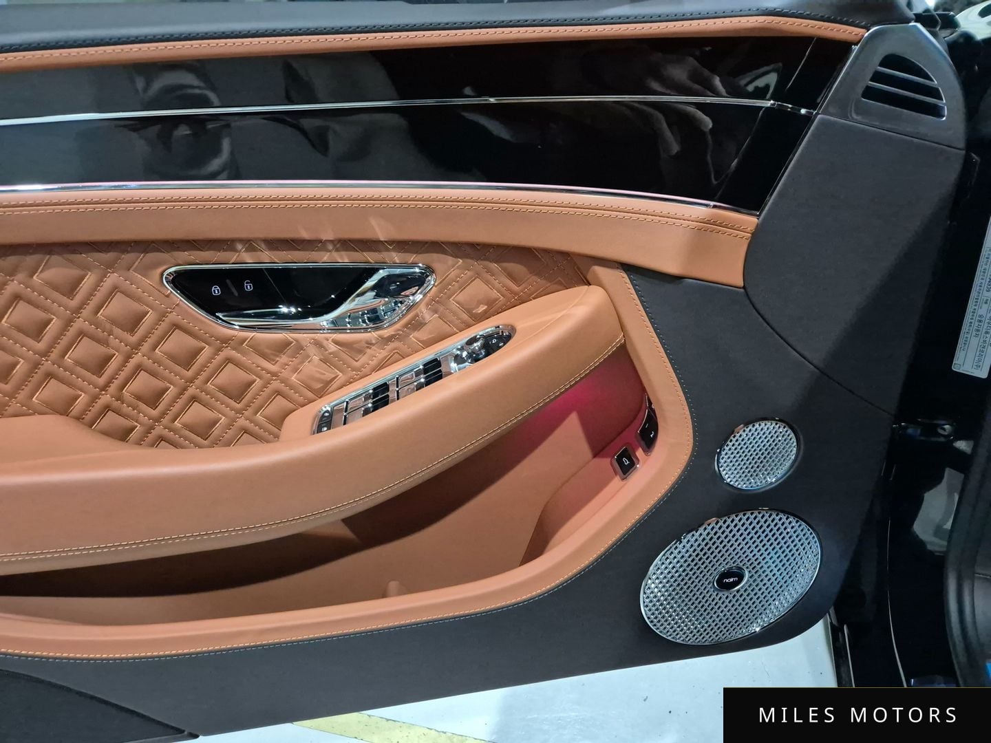 Bentley 컨티넨탈 GT 2022 — миниатюра 15