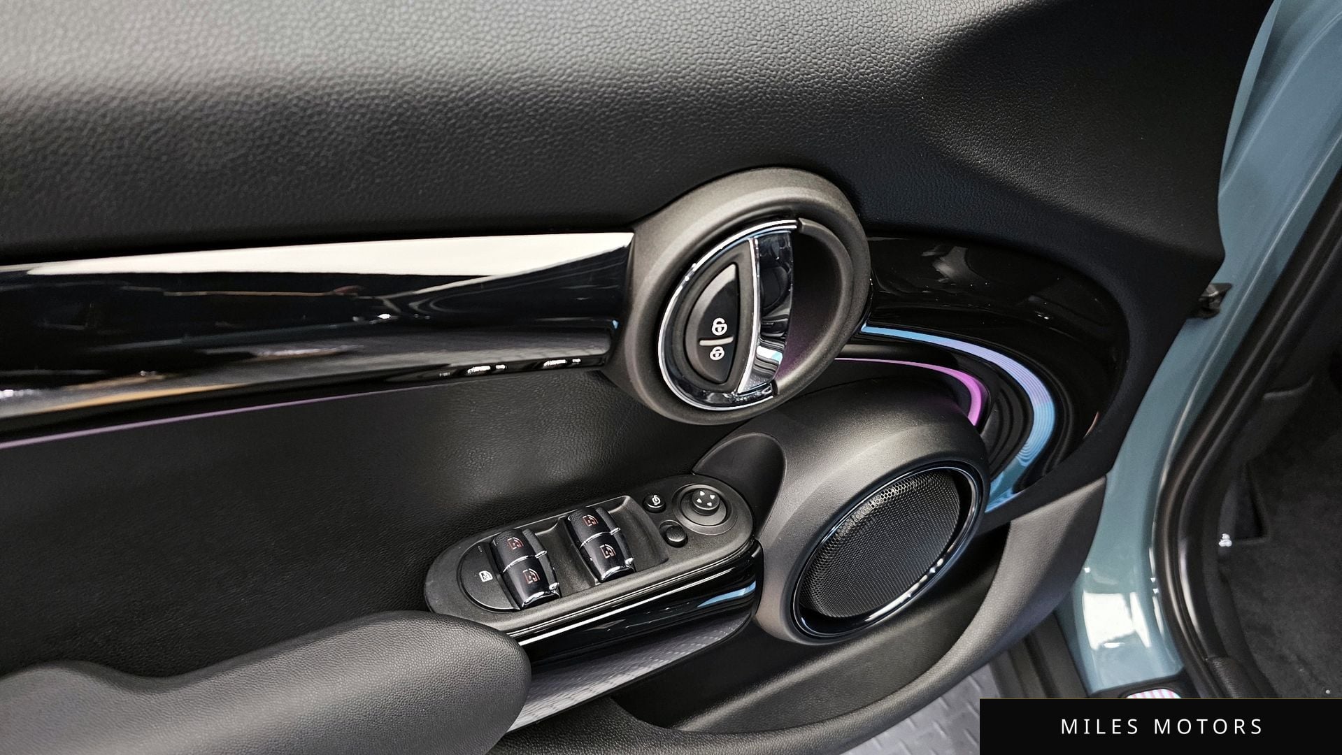 MINI Cooper S 2023 — миниатюра 17