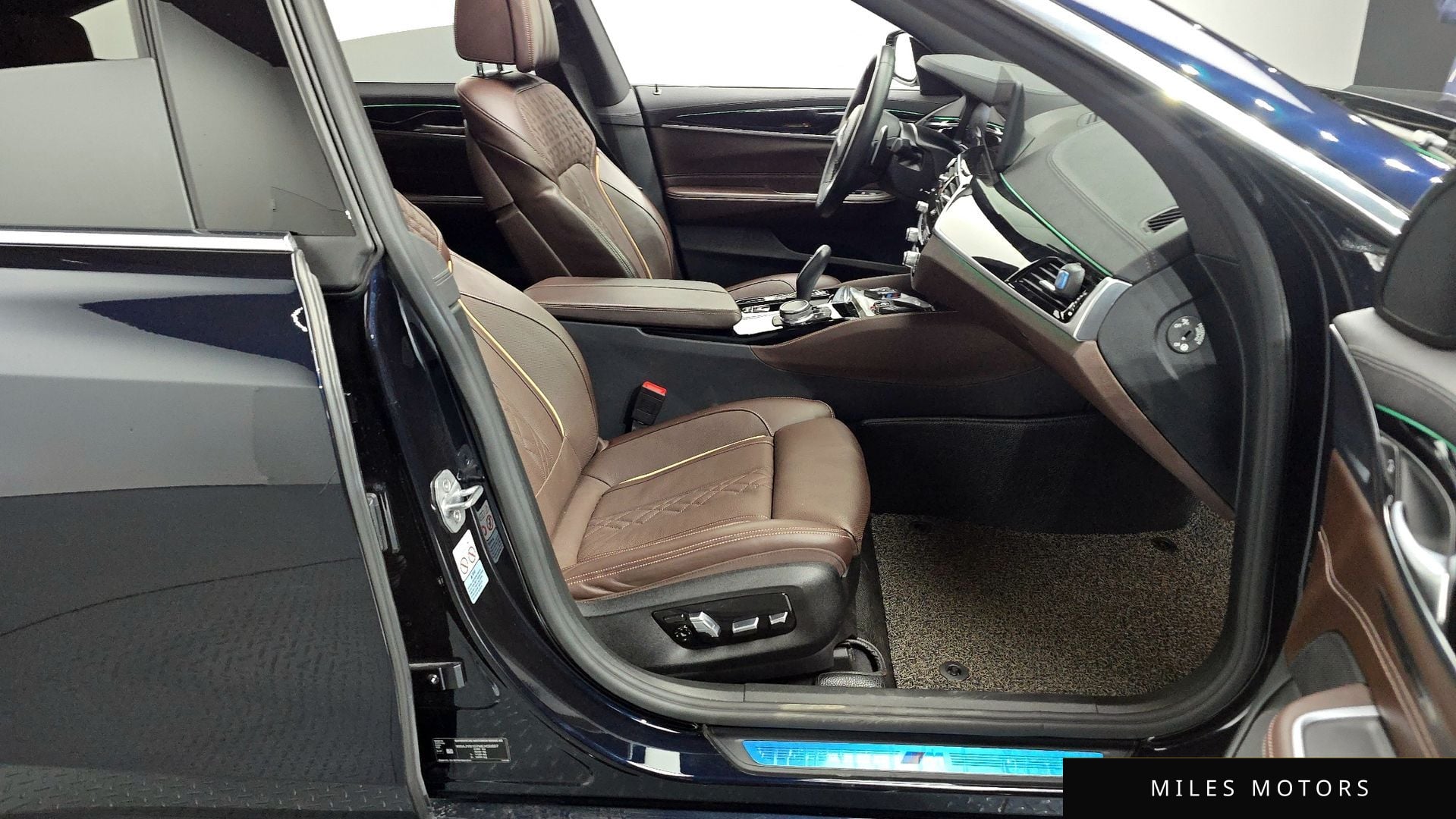 BMW 6 Series GT (G32) 2021 — миниатюра 11