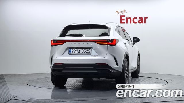 Лексус NX350h 2025 — миниатюра 4