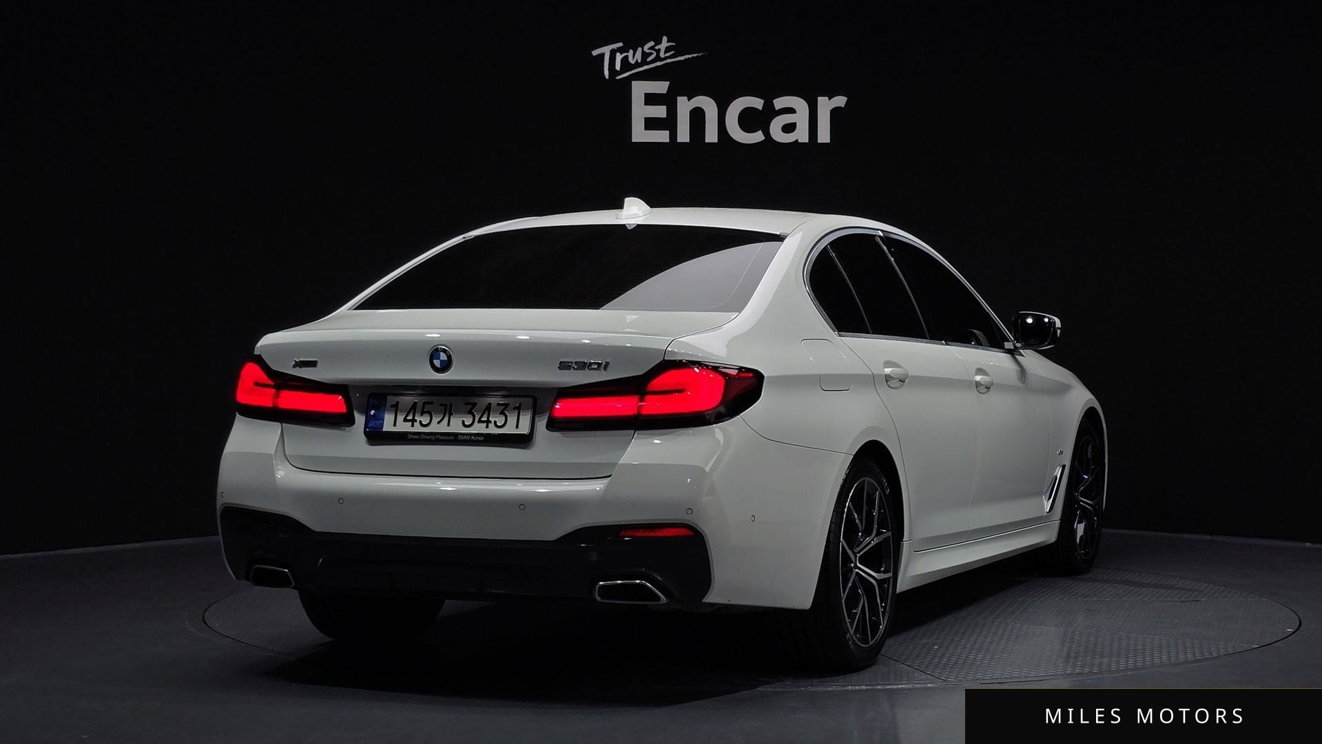 BMW 5 Series (G30) 2022 — миниатюра 2